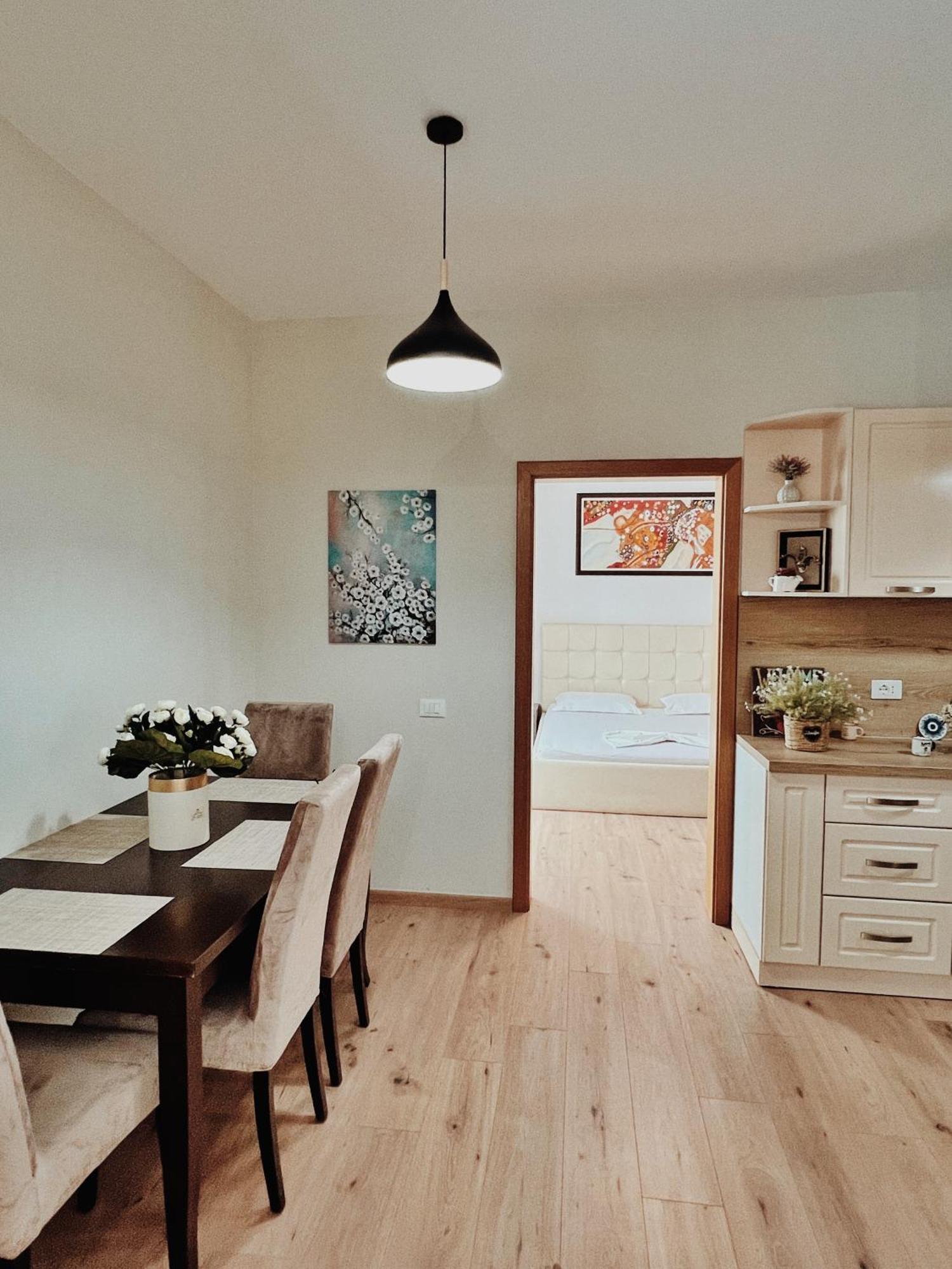 Cozy Rooftop Apartment - Your Home, Away From Home! Tirana Zewnętrze zdjęcie