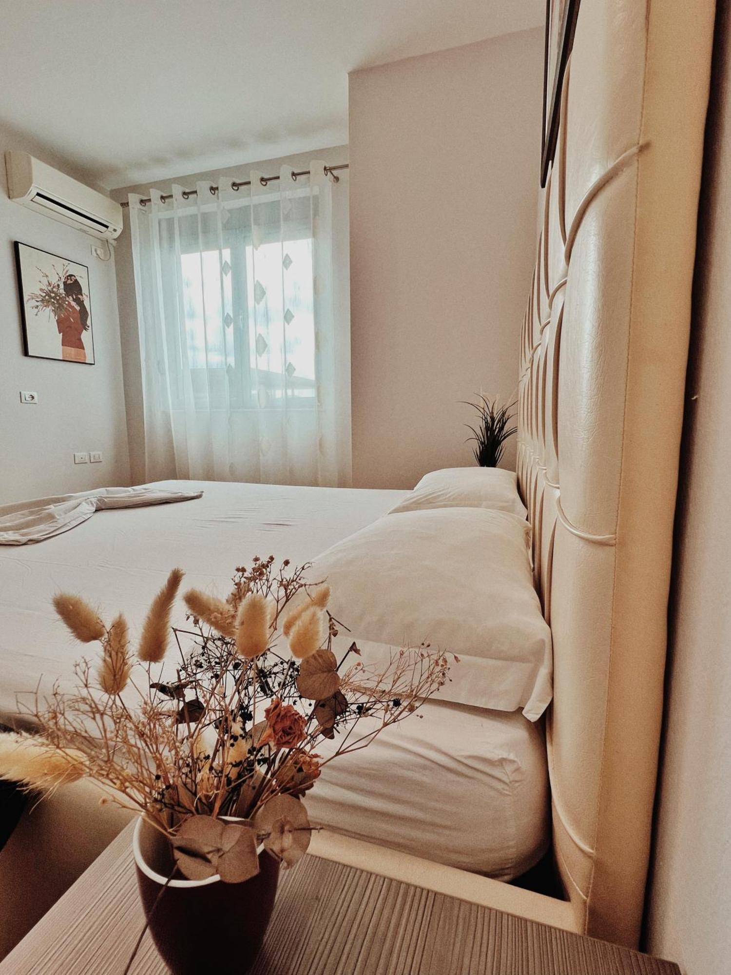 Cozy Rooftop Apartment - Your Home, Away From Home! Tirana Zewnętrze zdjęcie